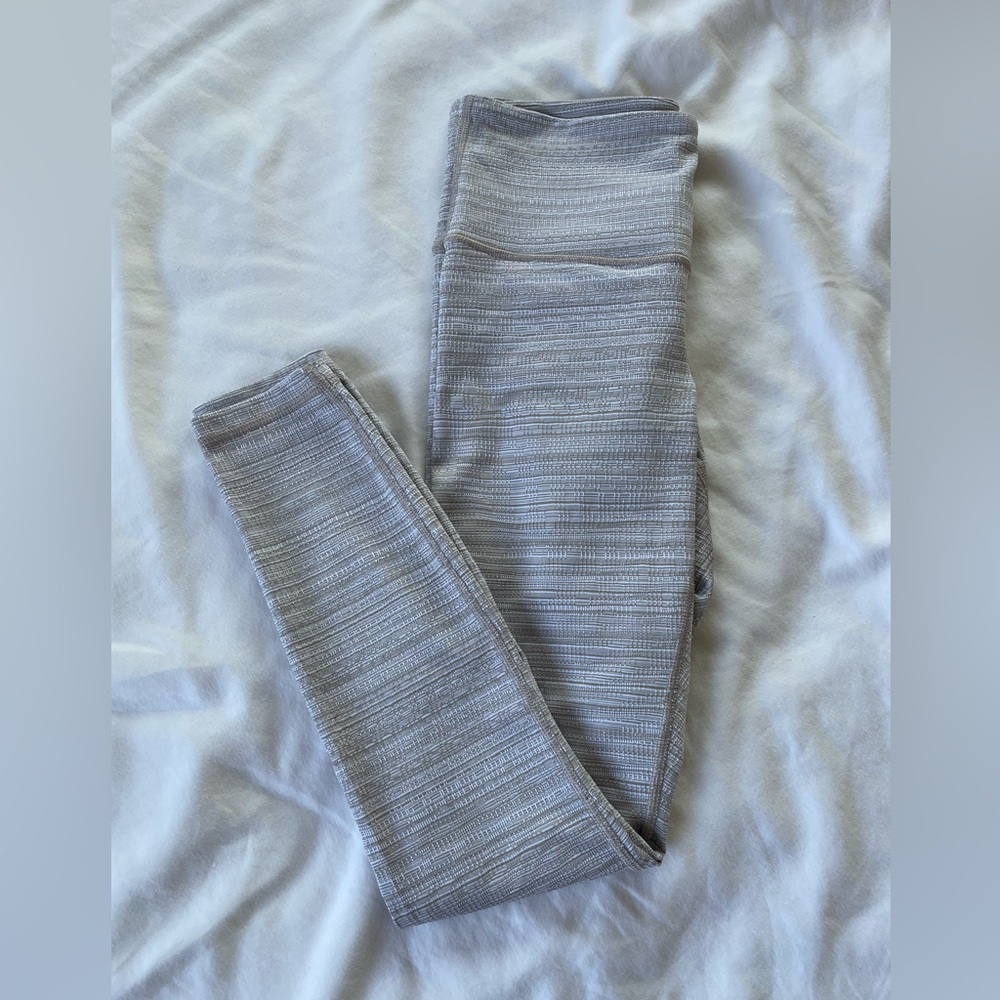 Athleta High Rise Chaturanga 7/8 Leggings, Beige, Size XS